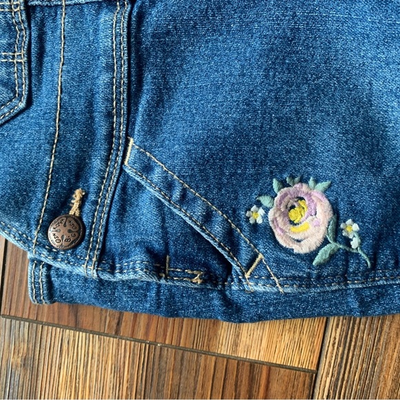 Oshkosh B’gosh Girls Size 9 Months Denim Overalls Embroidered Flowers - Picture 3 of 9